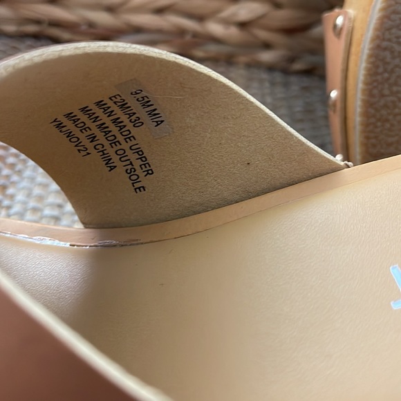 With a boho feel, the Esprit Mia heeled sandals color is Whiskey size 9.5 - Picture 6 of 11